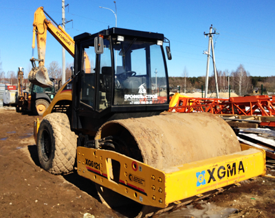 Каток XGMA XG6121